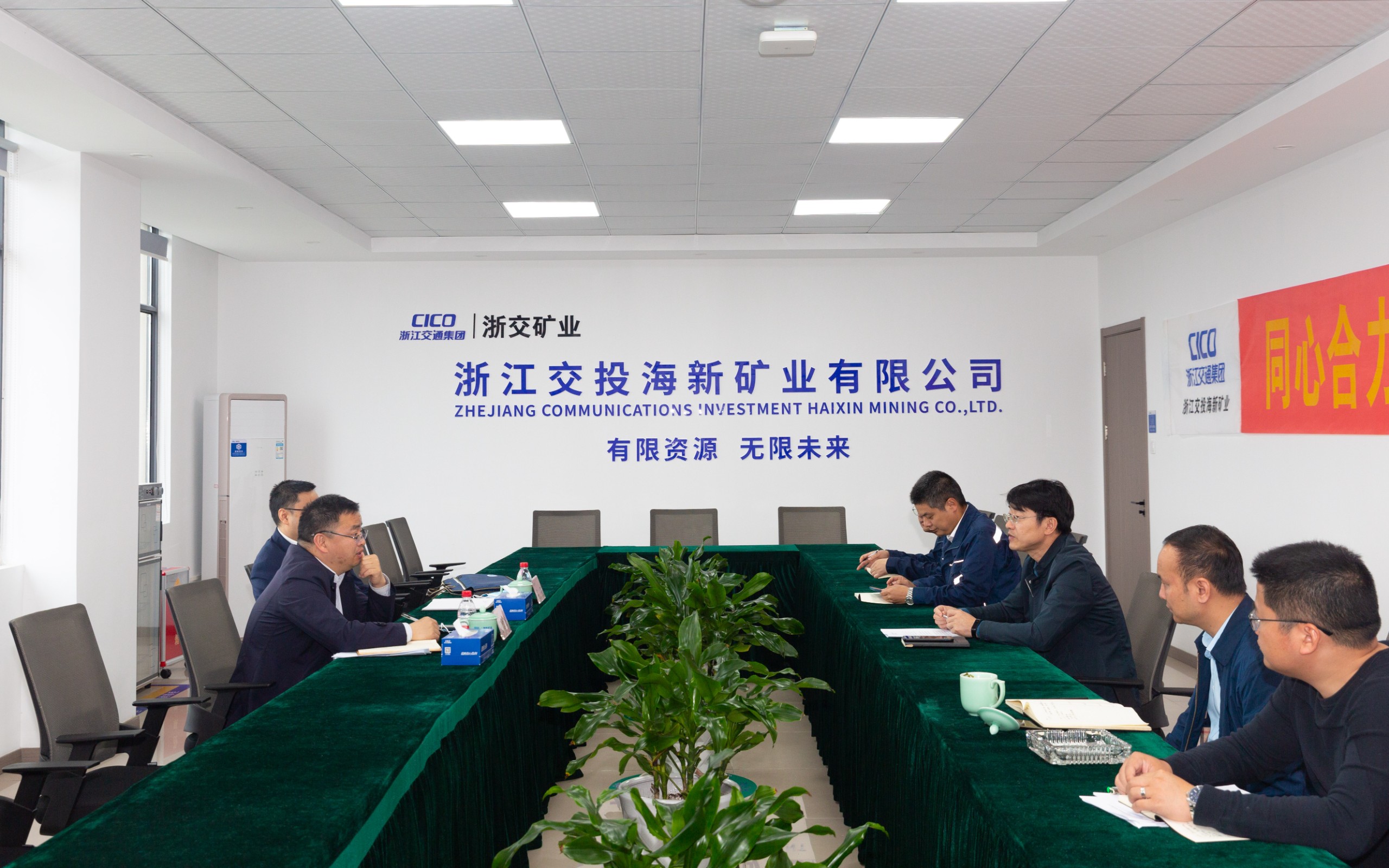 a943e29ff65b6c7226939dfc6cf9fd00.jpg