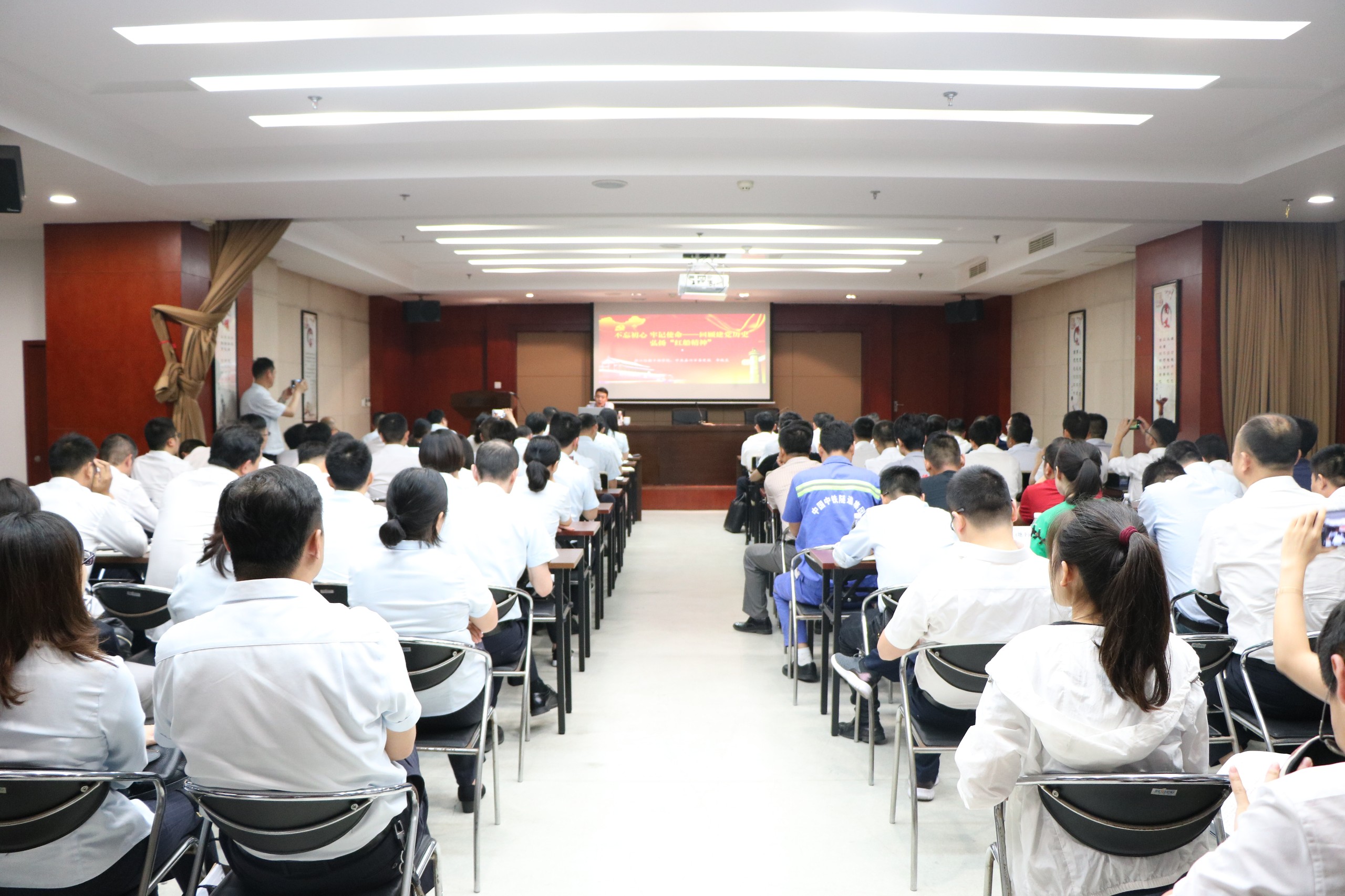 e2e8ae31e2fc252d98a45e5dd466b25b.jpg 開場.JPG
